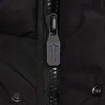 Chaqueta negra con capucha Trapstar Irongate AW23 - Image 2